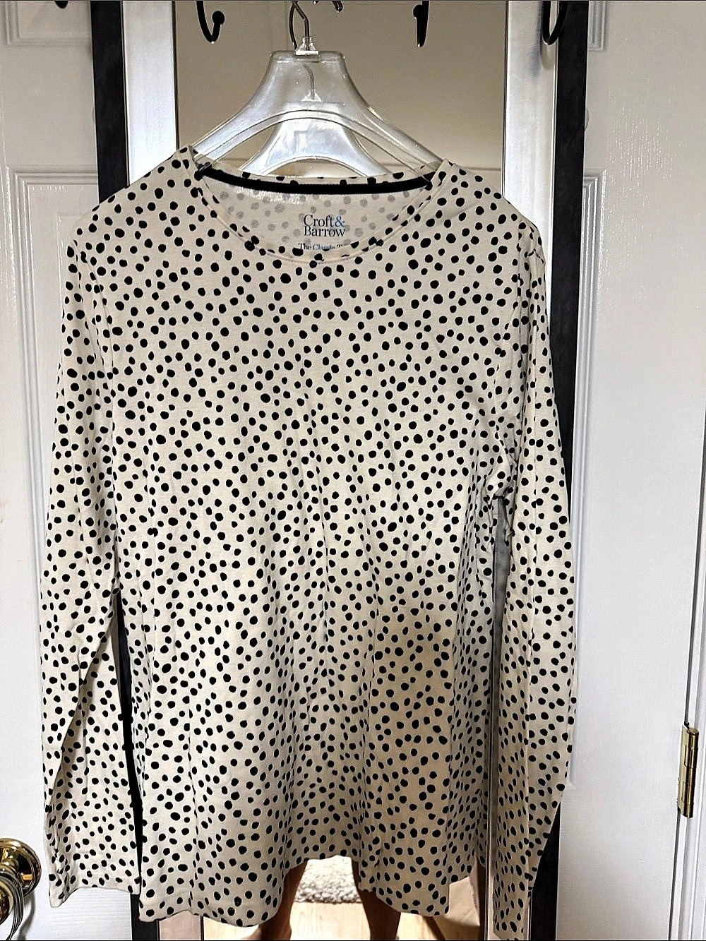 Croft & Barrow The Classic Tee Polka Dot Long Sleeve Top in Cream & Black Size